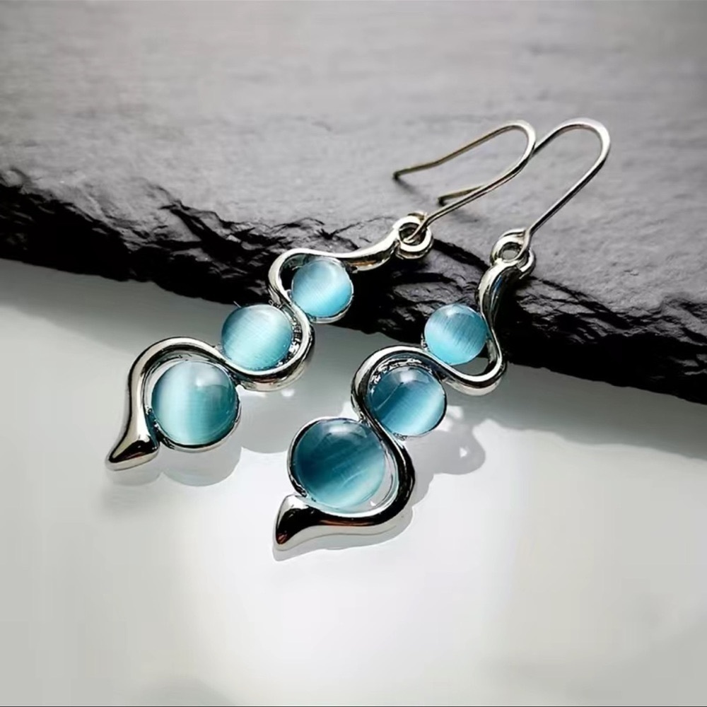 Silver & Blue Cats Eye Gemstone Dangle Drop Earrings NWT - Picture 3 of 5